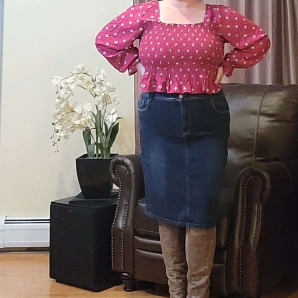 Nicole Denim dark wash Jean Skirt EUC size 18